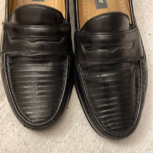 Size 7 Ballys snake skin loafers. Shoe trees included. Rarely worn. - Picture 4 of 7